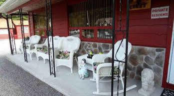 Do Rest Court Lake George Bagian luar foto